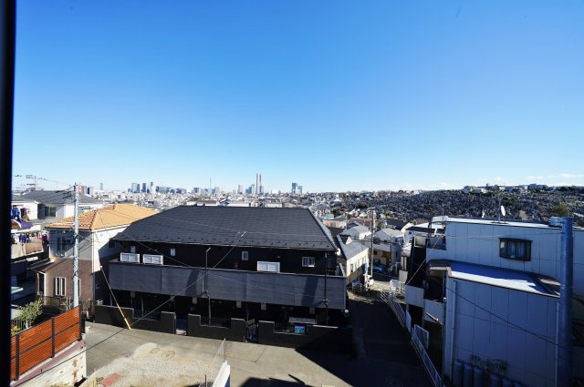 【横浜市西区東久保町37-4新築戸建て２号棟】（富士見台小学校・岩井原中学校）の展望