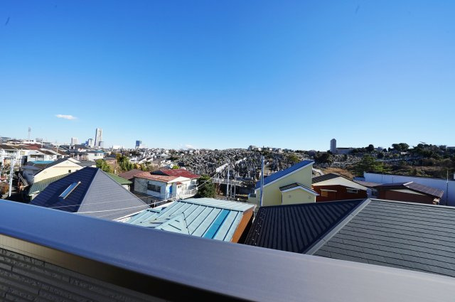 【横浜市西区東久保町8新築戸建て３号棟】★仲介手数料無料★（稲荷台小学校・岩井原中学校）の展望