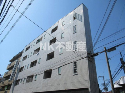 【外観】 | 大宝小阪本町ロイヤルハイツ（河内小阪賃貸） | 落ち着いた雰囲気の外観です