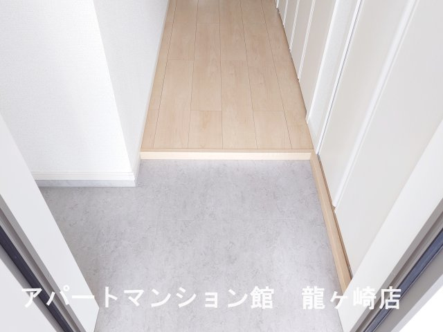 ウィステリア・リブⅠの玄関