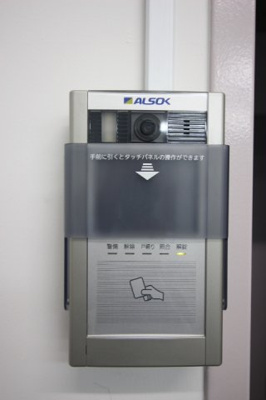 【防犯設備】 | 収益物件 トランクルール＆店舗 | カードキーにて厳重に管理されております