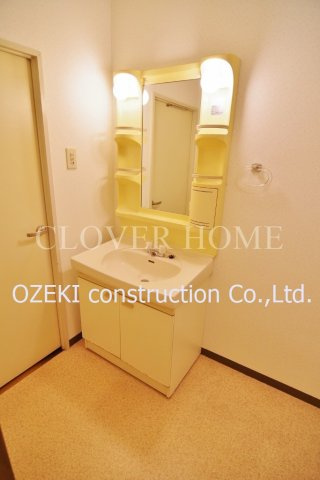 グランシャリオ千間台の独立洗面台