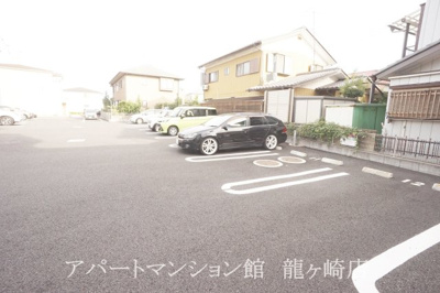 【駐車場】 | ウィステリア・リブⅢ