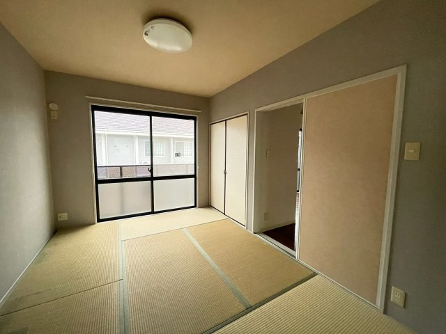 メルヴィルA棟の和室|照明器具は残置物です