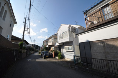 【前面道路含む現地写真】 | 厚木市温水西二丁目　土地 | 前面道路含む現地写真です