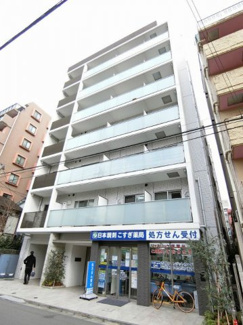 【外観】 | 南武線「武蔵小杉」駅より徒歩4分！便利な立地の8階建てマンションです☆駅近のお部屋をお探しの方におすすめ♪