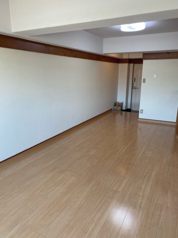 シャローム山城の洋室