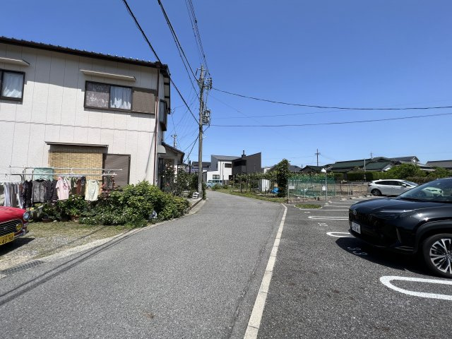 プラザセレステBの周辺|接面道路北側