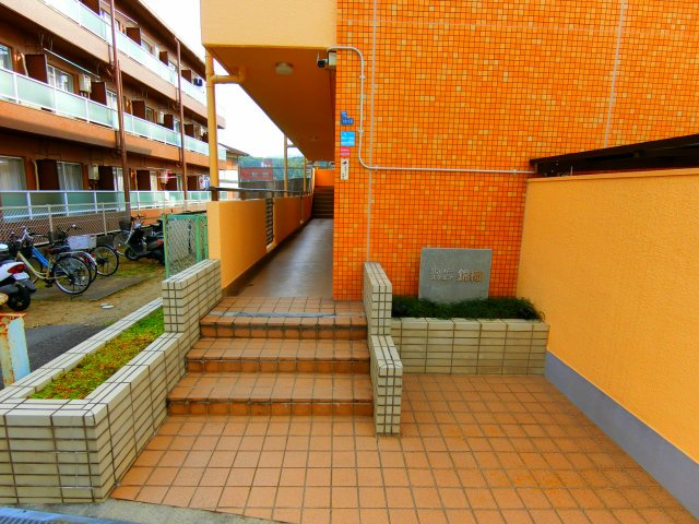 スクエア錦織のエントランス