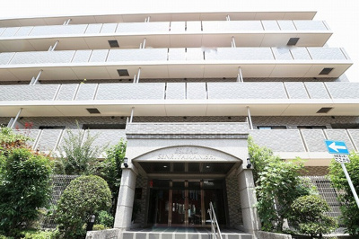 【エントランス】 | エスリード千里山西 | 【現地写真】 エントランスは毎日の行き帰りで使う大事な空間です♪