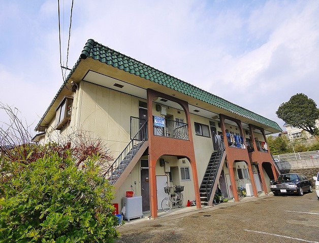 三輪マンションの外観