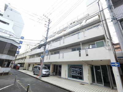 【外観】 | 美装マンション | 東横線特急停車駅「菊名」駅徒歩5分！駅近ならではの便利な住環境も魅力的です。
快適なエアコン設置。収納豊富なためお部屋を広くお使い頂けます。