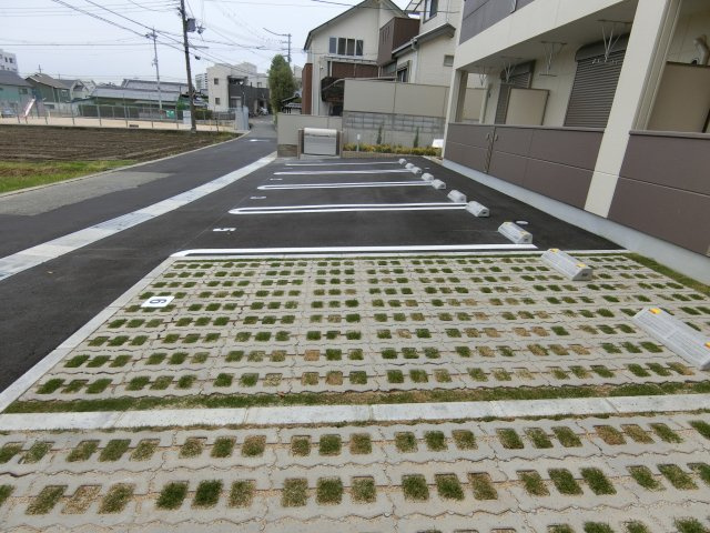 Bell Maisonの駐車場