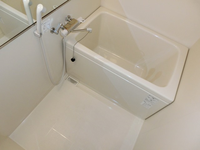 大阪市淀川区十三東３丁目の賃貸マンションの浴室