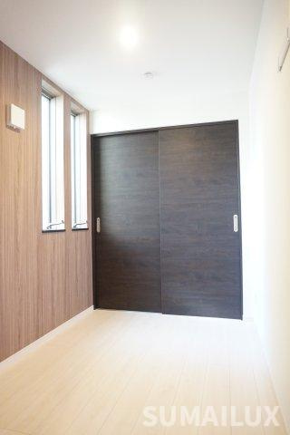 REGALEST新大江の洋室