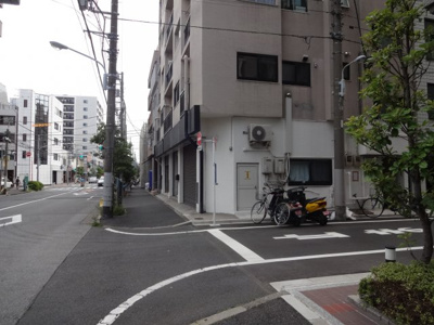 【周辺】 | コンフォート竜泉 | コンフォート竜泉クボタ　物件前