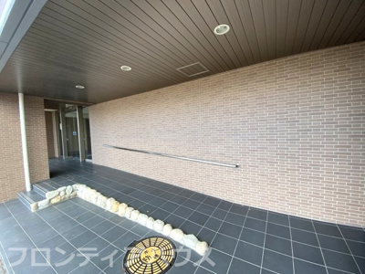 【エントランス】 | リビオ六甲高羽サニースクエア