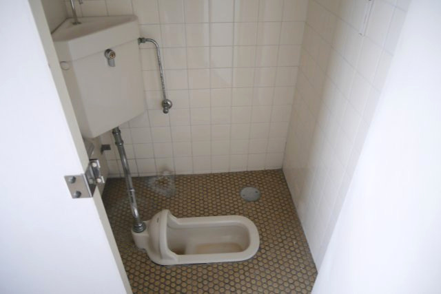 アセンドビル　２階真ん中のトイレ|共用