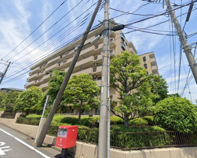 【外観】 | 三ツ沢パークハウス | 総戸数55戸、昭和58年8月築のマンションです。
専有面積75.56平米、3LDKのリフォームお部屋となります。