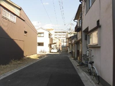 フラッティkei（フラッティケイ）の周辺|前面道路