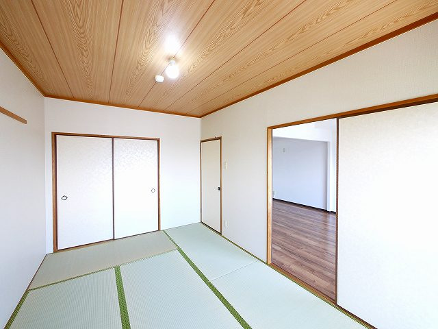 グラン・シャリオ二階堂の寝室|柔らかい畳が心地よい和室
