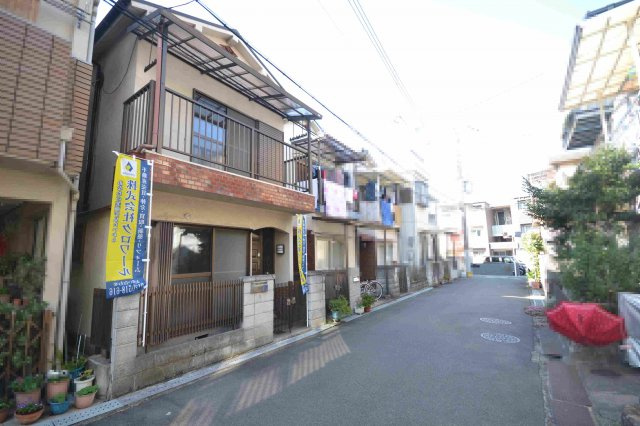 堺市東区南野田　戸建の前面道路含む現地写真