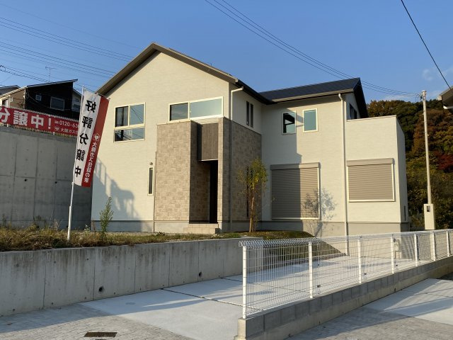 神戸市北区藤原台南町１丁目10号地　新築戸建