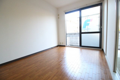 【居間・リビング】 | イーストハイツ