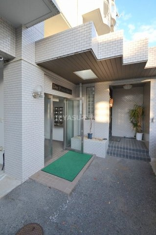 廿日市市須賀の賃貸マンションのエントランス