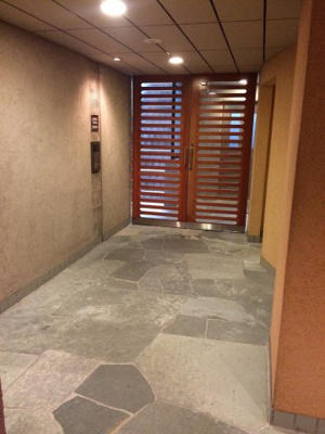 【エントランス】 | グランドメゾン神宮前