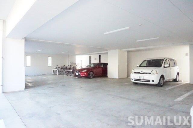 熊本市中央区九品寺１丁目の賃貸マンションの駐車場