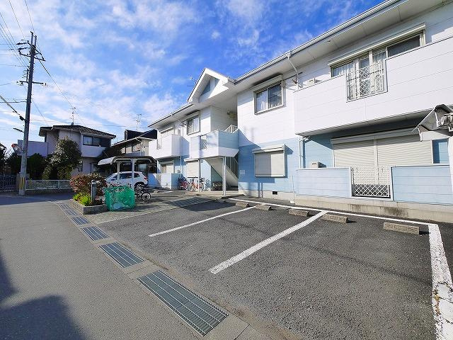 サンハイム（法華寺町）の駐車場