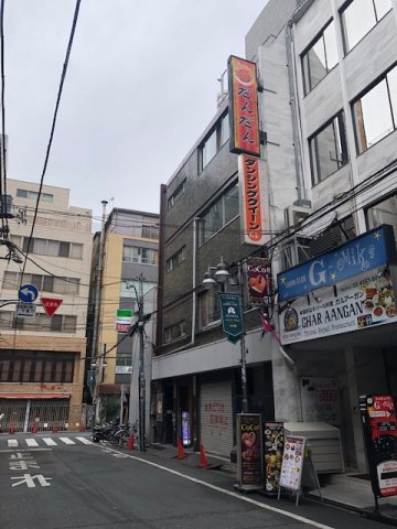 福利ビルの外観