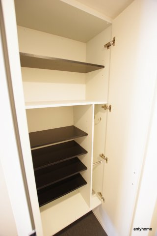 セレニテ日本橋プリエ　仲介手数料無料の収納