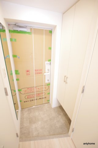 セレニテ日本橋プリエ　仲介手数料無料の玄関