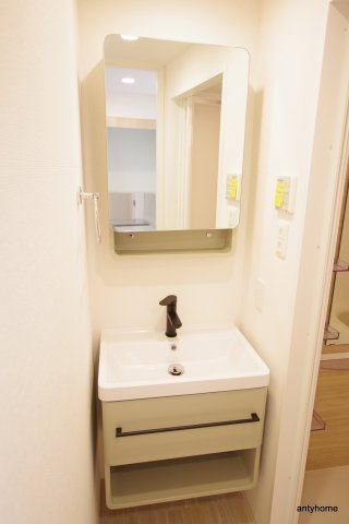 セレニテ日本橋プリエ　仲介手数料無料の洗面所