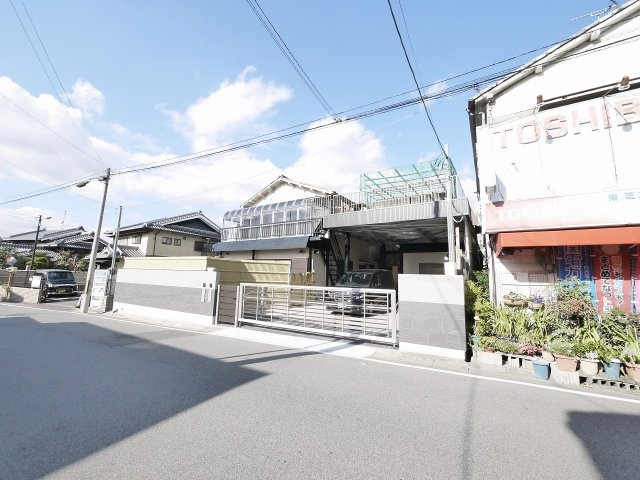 京終貸家の外観