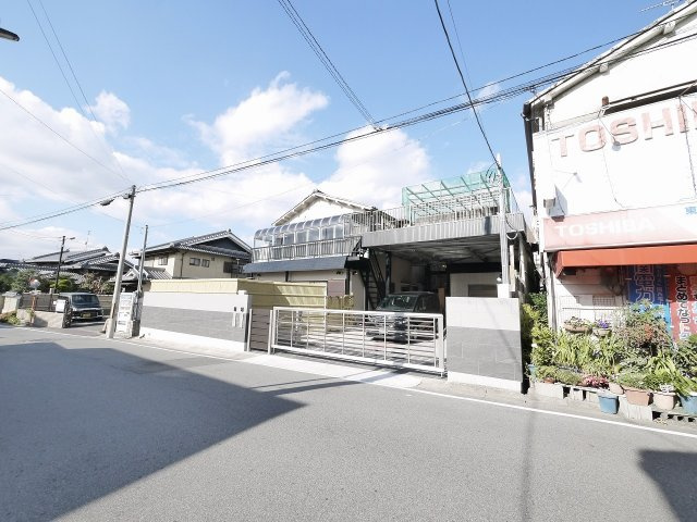 京終貸家の外観