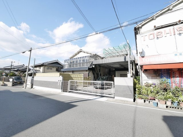 京終貸家の外観