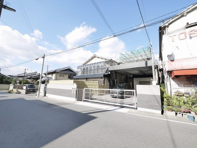 京終貸家の外観