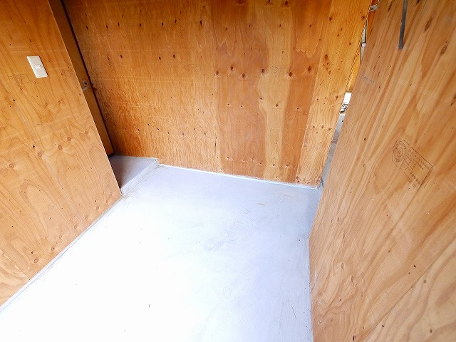川嶋倉庫の内装
