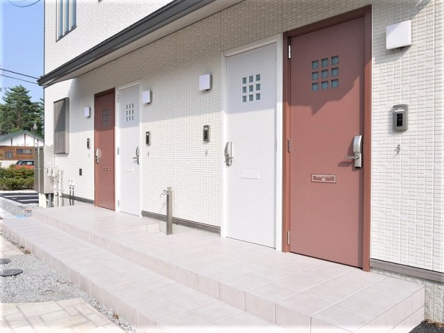 Wistaria Karuizawa Ⅲのエントランス|ゆとりのあるエントランスです