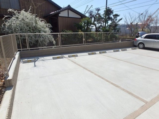 【駐車場】 | いつでも目の届く敷地内に駐車場があります♪荷物がかさばりがちなお買物にも、敷地内駐車場があると便利ですよね☆