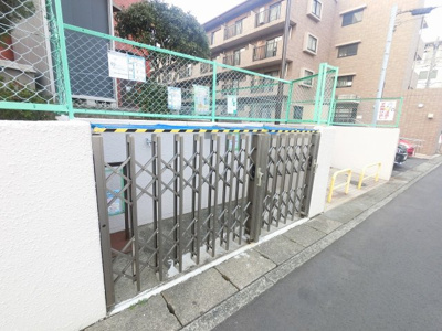 【その他共用部分】 | ライオンズマンション小机第2 | ゴミ置場です。