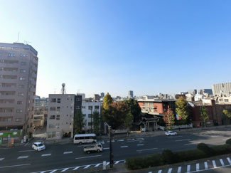 【展望】 | 5階部分からの眺望です。
前面に建物が無く抜けているため開放感がございます。