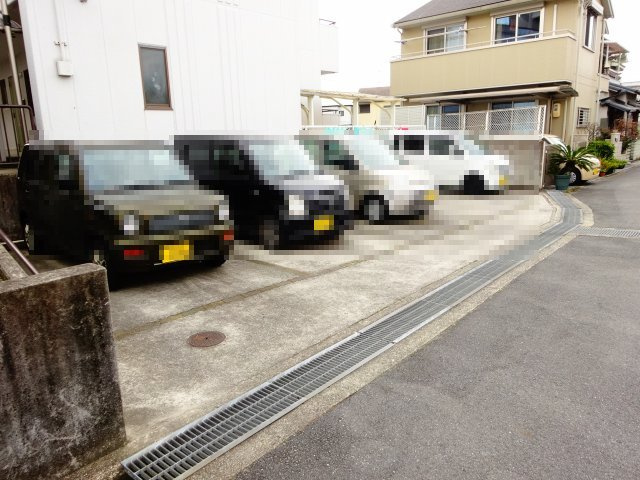 ガーデンハイツ置田Ⅰの駐車場
