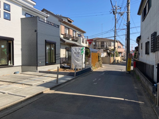 【前面道路含む現地写真】