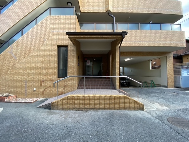 ギャレ金剛のエントランス