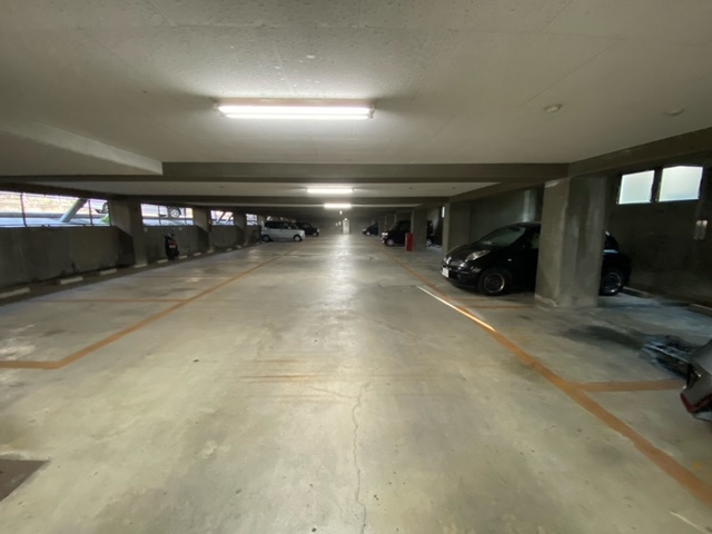 ギャレ金剛の駐車場