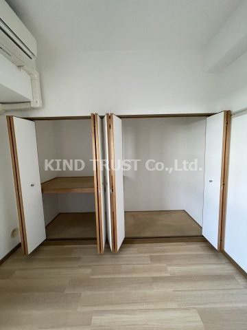 ドゥムレ西天満の収納|大きなものも収納できそうです